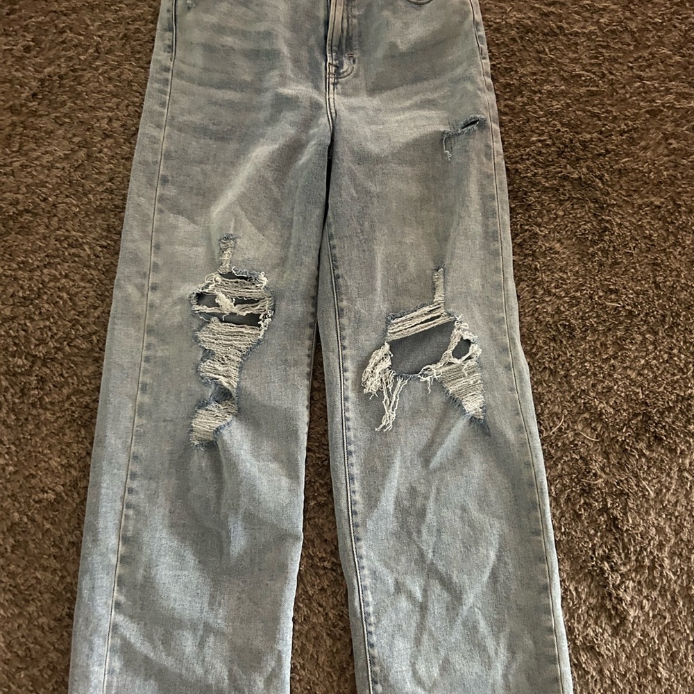 Casual Distressed Boyfriend Jeans in Light Blue